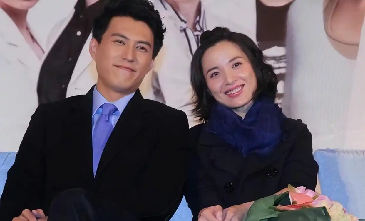 又一对明星离婚互爆黑料,_卓伟爆料男星离婚 内幕消息 靳东吴奇隆绯闻